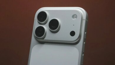 How Two-Stage AI Technology Improves Low-Light Smartphone Photography